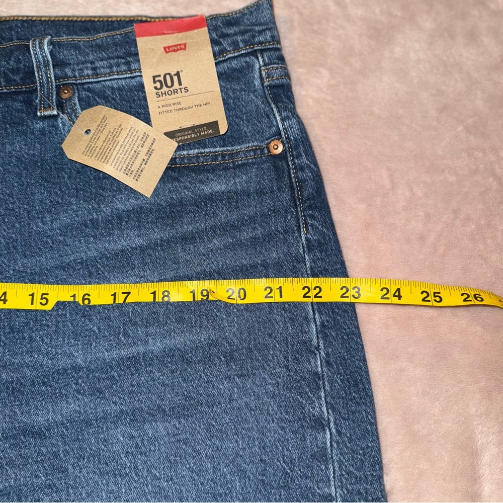 501 Levi’s fray  super high rise shorts size 16W - Picture 12 of 14